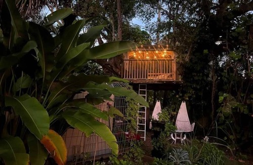 El Portal House | Miami Pool Cottage Su