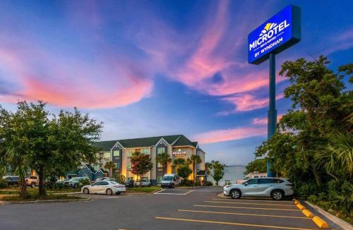 Panama City Hotel | Microtel Inn & Suites by Wyndham Panama City