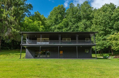 Waynesville House | Mid Century Modern Mountain House