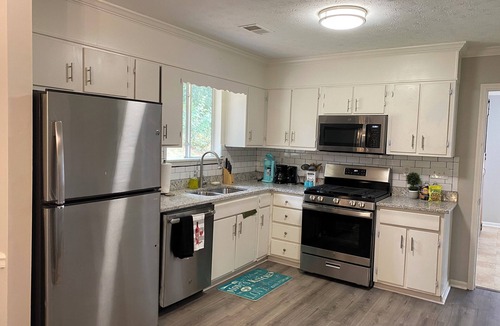 Norcross House | Minimalist, Modern, Comfortable - 4BR/2BA Norcross - Convenient Location