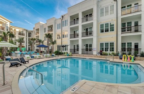 College Park Apartment | Min’s from AdventHealth Hsptl! Washer/Dryer, parking,pet friendly& all amenities