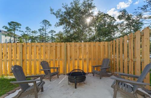 Ono Island House | Mins to the Beach/King Beds/Arcade-Snowbird Deals!