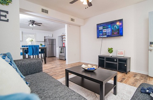 Old Seminole Heights House | Minutes From Stadium, USF, Busch Gardens, Hard Rock ⭐️