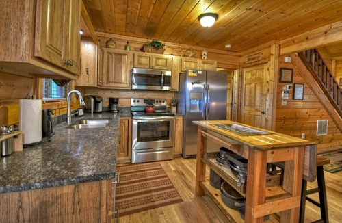 Ellijay Cabin | Misty Ridge - Where pets are pampered amidst stunning mountain panoramas, with outdoor fireplace, hot tub, firepit, pool table, and WiFi