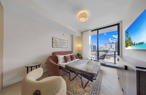 Wynwood Art District Apartment | Modern 1BR | RoofPool | 30Min World Cup Stadium