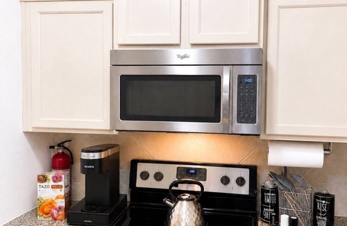 Brown Road House | Modern 2 BR Townhome in South Charlotte Near Carowinds