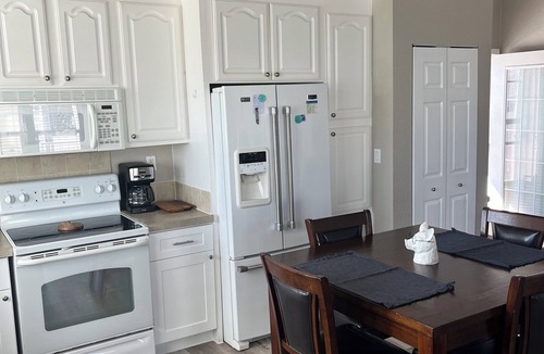Iona House | Modern 2B/2B home in Fort Myers Beach