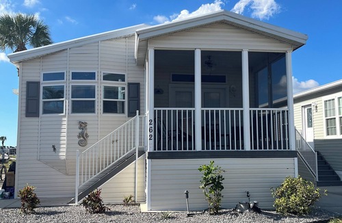 Iona House | Modern 2B/2B home in Fort Myers Beach