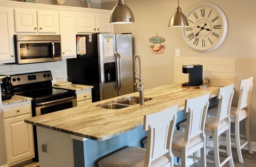 Carolina Yacht Landing Apartment | Modern 3-bed, 2-bath condo on the Intercoastal Waterway