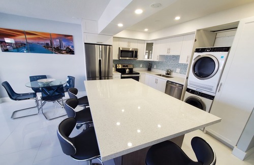 Mid Beach Condo | Modern 3 Bedroom with Ocean Views - 1104