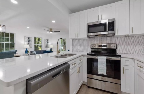 Griffin Heights House | Modern 3br midtown gem w/outdoor space