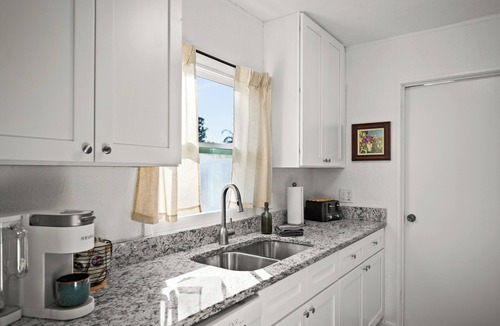 Tampa House | Modern 4BR 2 Bath Home Near TPA & Beaches Sleeps 8
