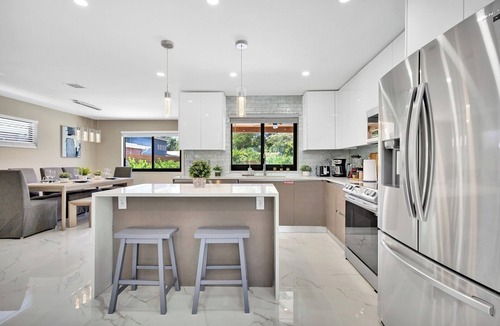Hollywood Hills Villa | Modern 4BR Villa, Spacious Outdoor Heated Pool BBQ