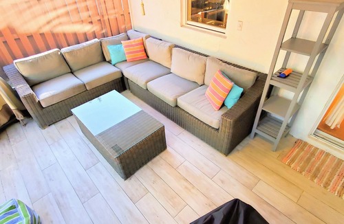 Hallandale Beach House | Modern 5⭐ HOME just 6-Min to Beach🏖️ +FREE Rental Car + FREE WATERSPORTS🌊 !
