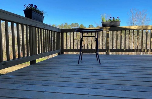 Buford Apartment | Modern, access to everything 3 min to lake Lanier.