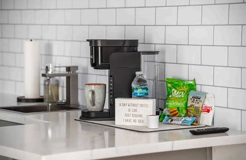 Lake Worth House | Modern Bright Studio Wifi , W/D,5 min to Beach