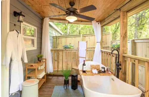 Madison House | Modern Casita w/Outdoor Tub- Unit B