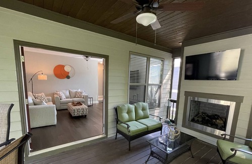 Dickel House | Modern, Comfortable Lake Home with Screened Patio