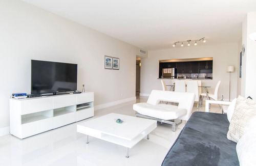 Sunny Isles Beach Condo | Modern condo w/bay views. WiFi, parking, tennis, playground and more!