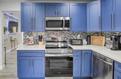 Coral Springs House | Modern Coral Springs Home w/ Private Backyard