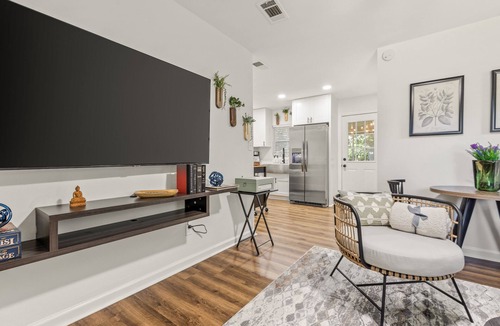 Tallahassee House | Modern & Cozy Midtown Charm| Free Parking| FSU