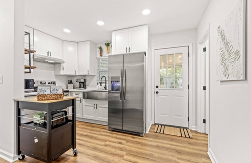 Tallahassee House | Modern & Cozy Midtown Charm| Free Parking| FSU