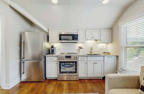 Germantown Apartment | Modern Downtown Escape, Modern Decor, Fast Wifi