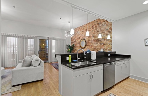 Spartanburg Apartment | Modern Downtown Spartanburg Apartment C | Walkable · Patio