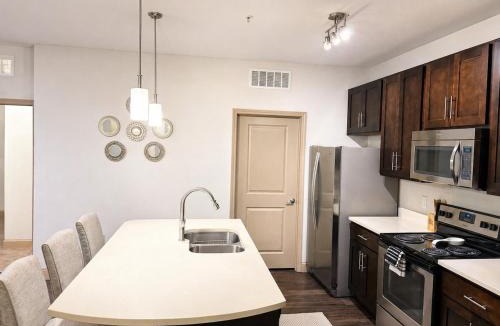 Baymeadows Apartment | Modern Elegance in the Heart of Southside