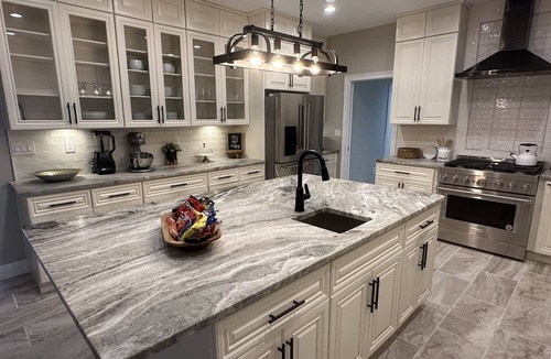 Lake Magdalene House | Modern Farmhouse on 2 acres w/Barn! Convenient to everything Tampa has to offer!