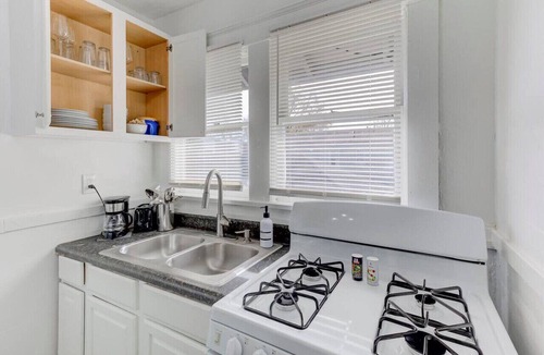 Cooper-Young Historic District Apartment | Modern Gem in Cooper-Young: Remodeled Haven