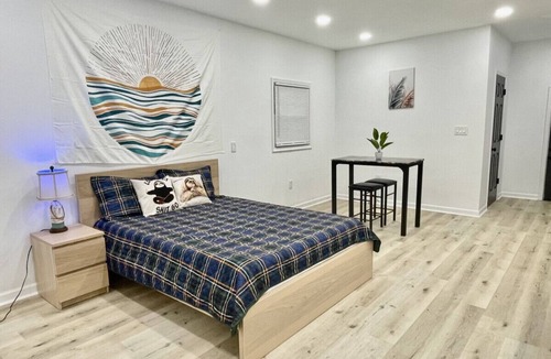 Greensboro House | Modern Greensboro Studio | Near PTI Airport