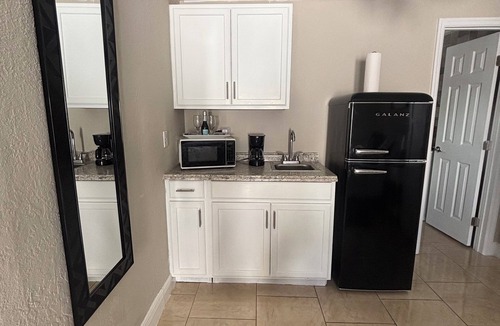 Timberlane Woodlake Apartment | Modern Guest Suite, Private Entry + Patio