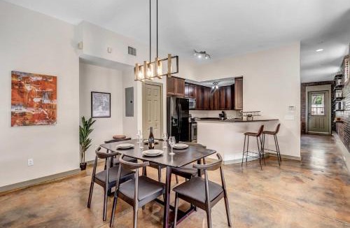 Springfield Apartment | Modern Industrial Townhouses