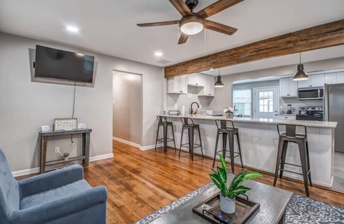 Memphis House | Modern Interior, Near Downtown! Warm at Wellsville