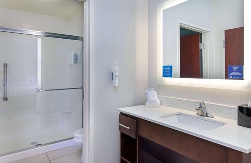 Sandy Springs Hotel | Modern King Suites! 3 Pet Friendly Units w/Free Breakfast, Pool & Gym!