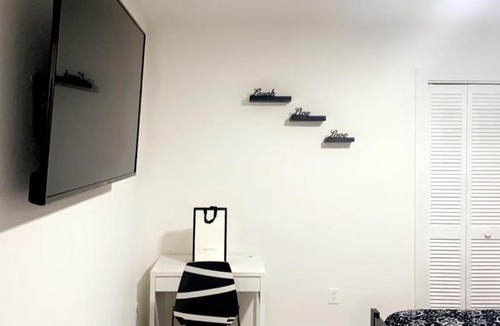 Allapattah House | Modern Luxurious Spacious Home in West Wynwood