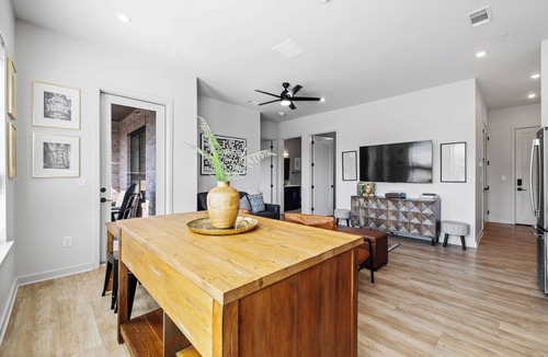 Music Row Condo | Modern Luxury, Music Row/West End, Free Parking, Pets, 16th Ave