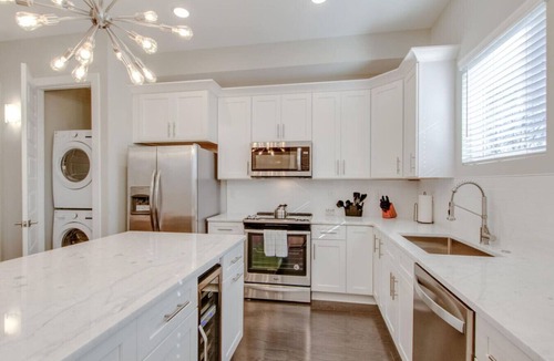 Hadley - Washington Villa | Modern Luxury Retreat | Central Nashville