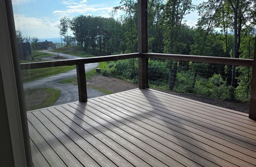 Talking Rock House | Modern Mountain Retreat with Deck Swing & Views