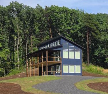 Talking Rock Villa | Modern Mountain Retreat with Deck Swing & Views