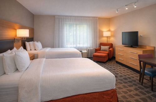Morrisville Hotel | Modern Pet Friendly Studio w/Full Kitchen – Close to RDU Airport w/Breakfast!