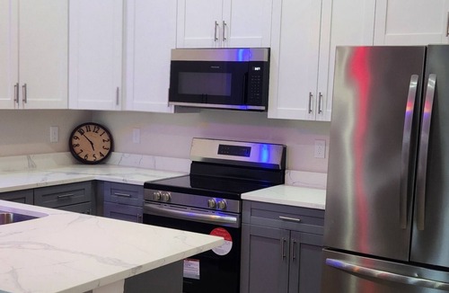 Westminister House | Modern Place, 3-bedroom house with WiFi, AC, spacious in welcoming Lehigh Acres