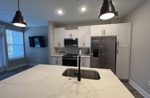 Summerhill Condo | Modern Relaxing Condo overlooking Downtown Atlanta