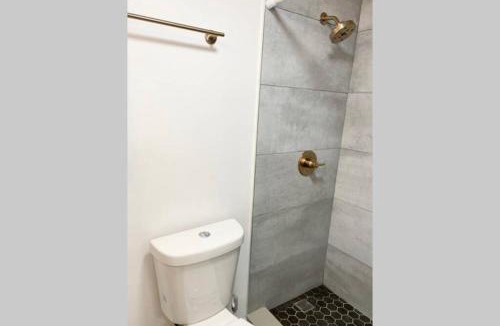 Southwest Orlando Apartment | Modern Studio on I-Drive: parking + pool included