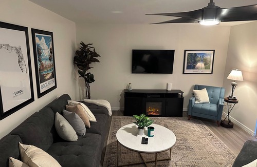 Jupiter Condo | Modern Sunny & Cozy Waterfront Gem ~ Walk to Beach ~ Pool with Dock
