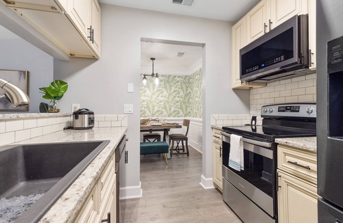 Tallahassee House | Modern Townhome less than 5 miles from FSU- 3b/2b