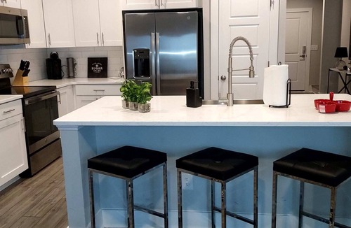 Clayton House | Modern Townhome Sleeps 8 / #4