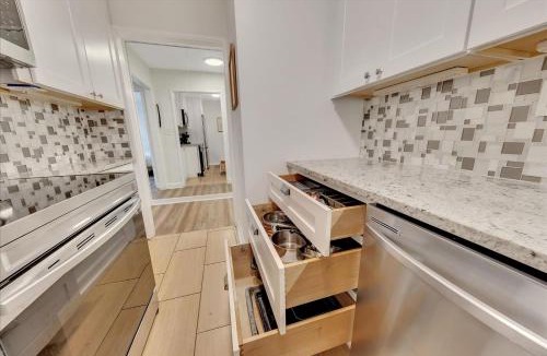 Downtown Atlanta House | Modern Twist In A Historic Building, Sleeps 6