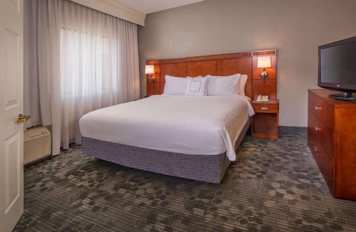 University Place Hotel | Modern Unit w/Balcony, Near PNC Pavilion | Gym & Pet-Friendly
